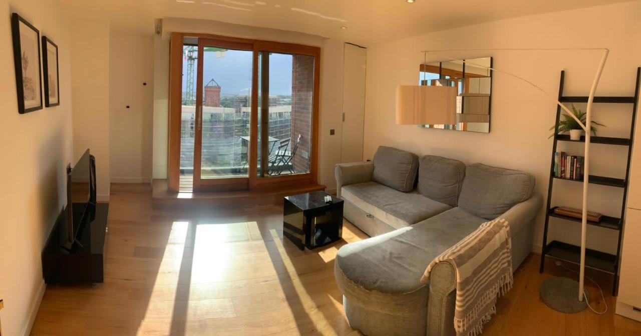 2 Bed Apartment In Granary Wharf Leeds Лидс Экстерьер фото